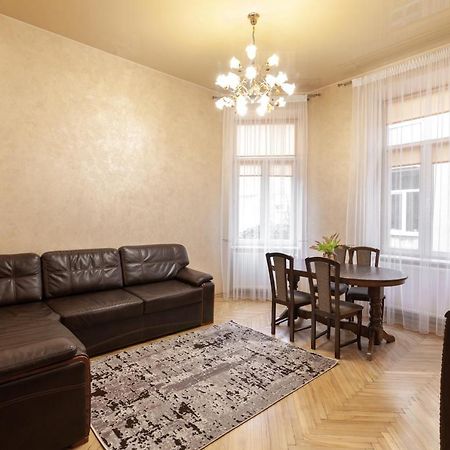 Alfa Apartments Levytskoho Lviv Exteriör bild