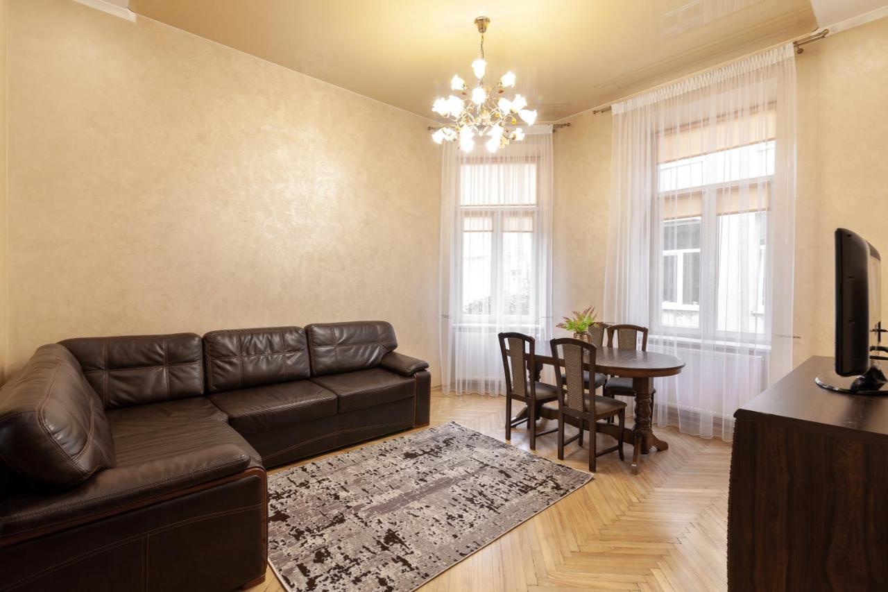 Alfa Apartments Levytskoho Lviv Exteriör bild