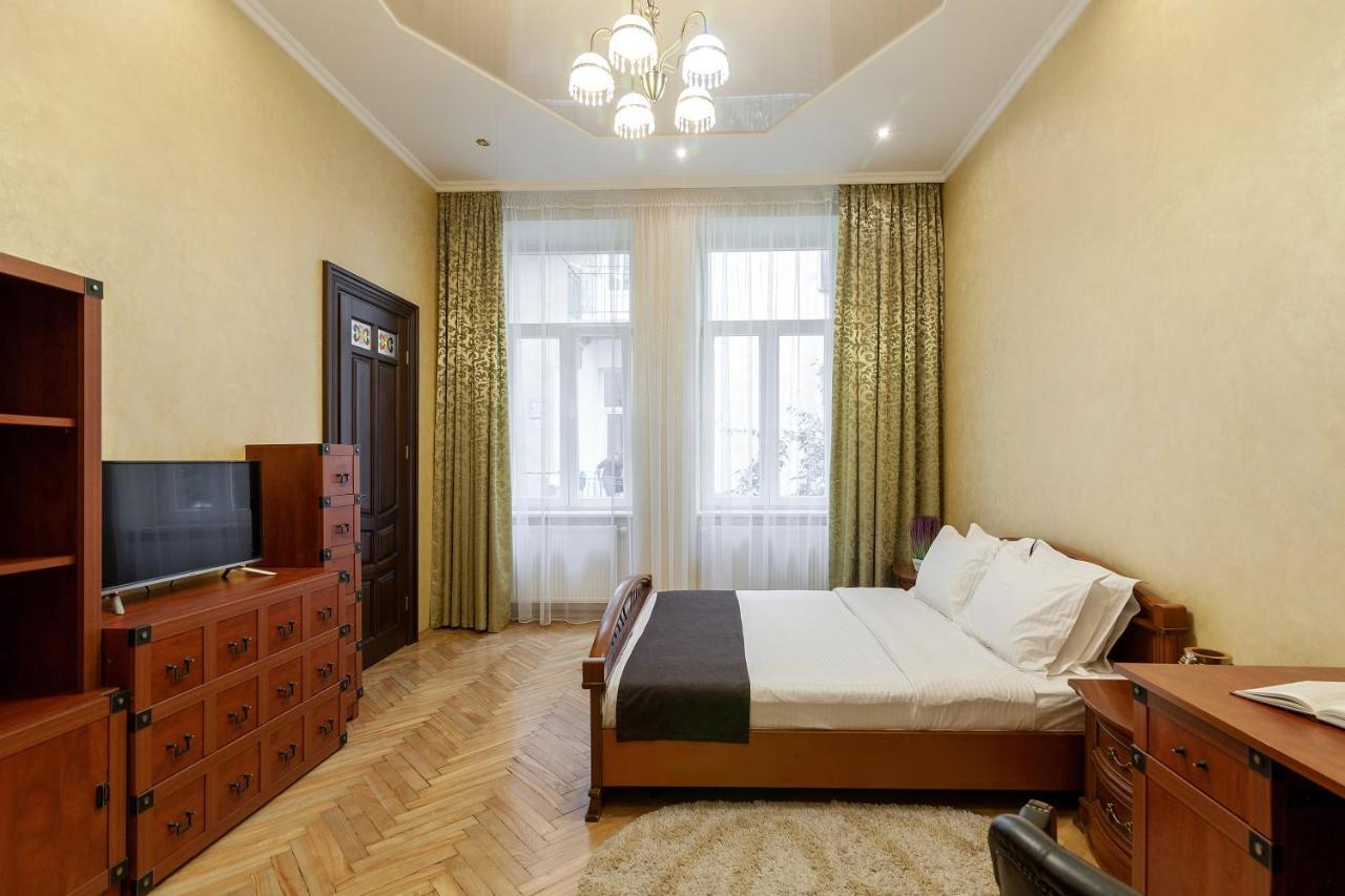 Alfa Apartments Levytskoho Lviv Exteriör bild