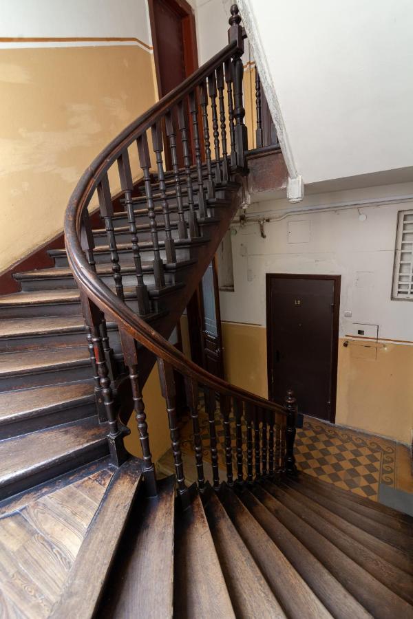 Alfa Apartments Levytskoho Lviv Exteriör bild